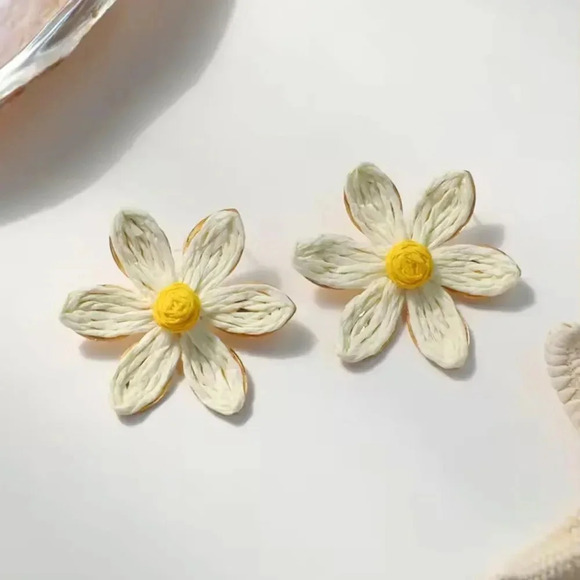 Lalita Daisy Sky Boho Raffia Flower Earrings - Picture 1 of 11